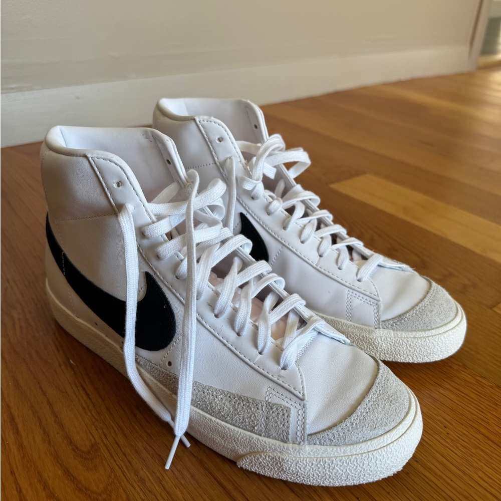 Nike Blazer Sneaker SZ 11